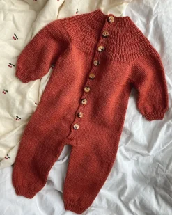 Anker's Onesie by PetiteKnit, in English