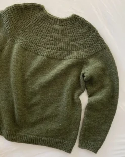 Anker's Sweater - My Boyfriend's Size by PetiteKnit, in English