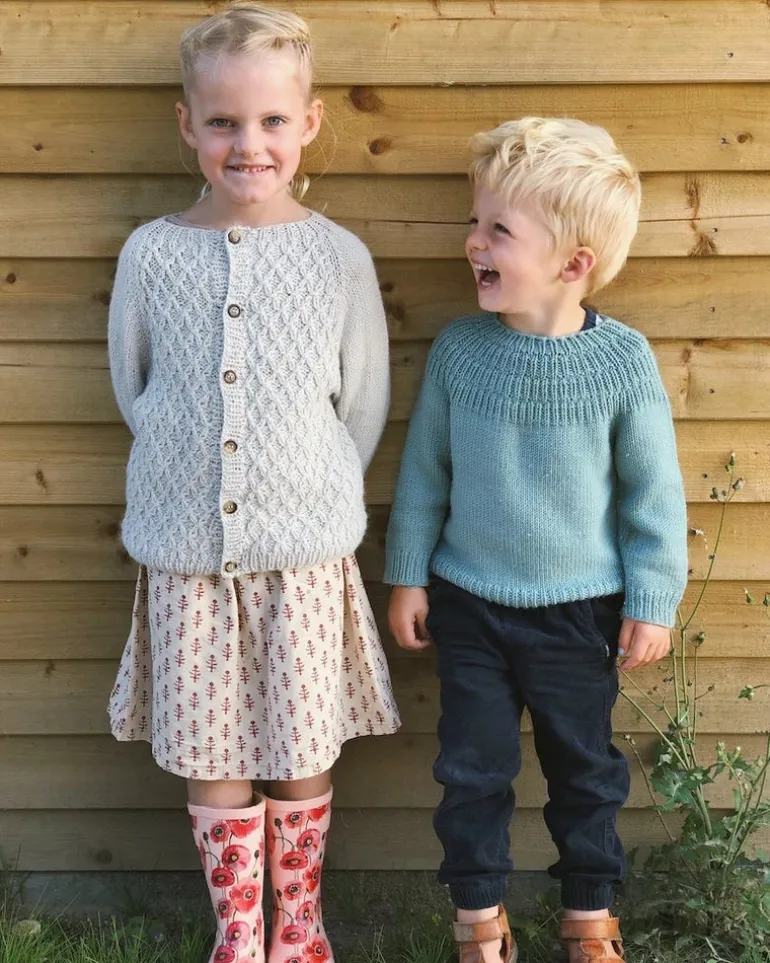 Anker's Sweater by PetiteKnit, in English
