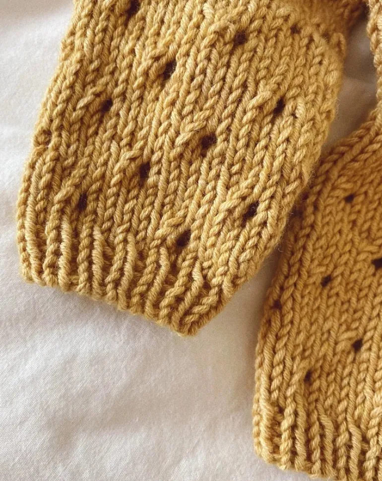 Anna's Summer Cardigan by PetiteKnit, in English