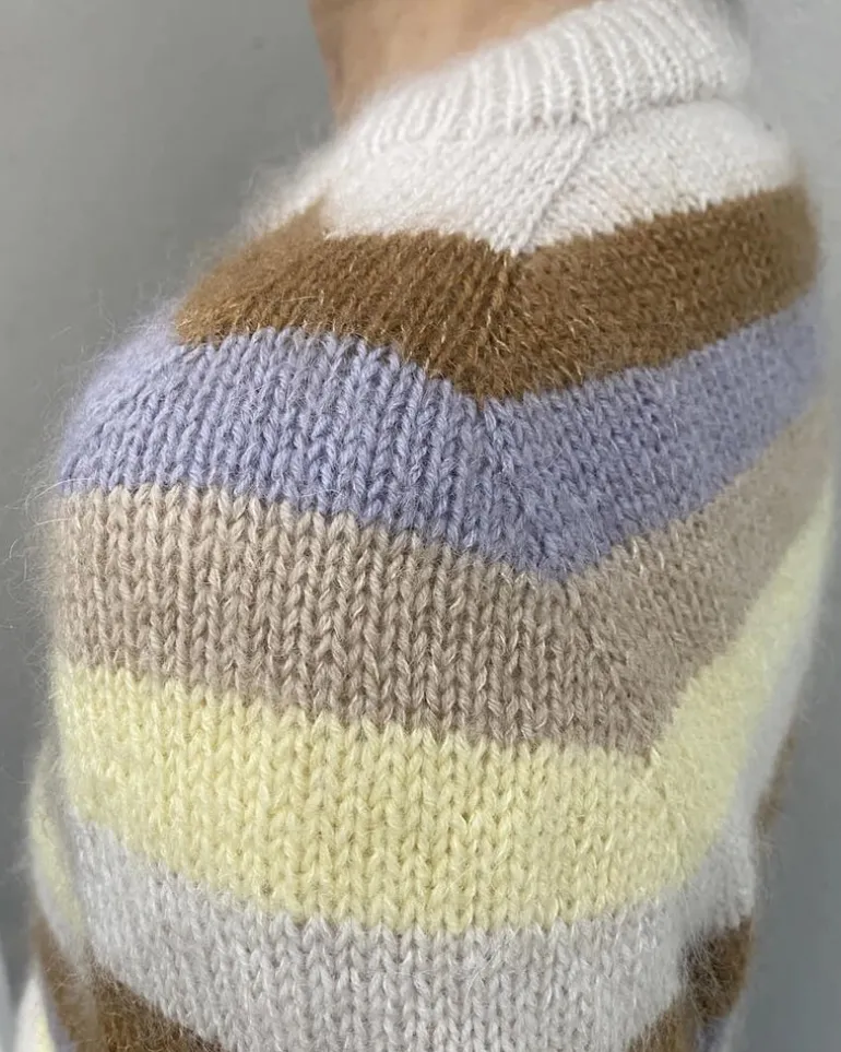 Aros Sweater by PetiteKnit, in English
