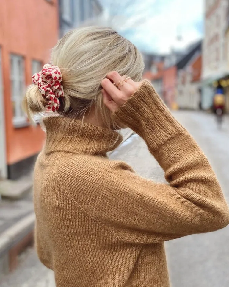Caramel Sweater by PetiteKnit (suomeksi)