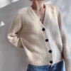 Champagne Cardigan by PetiteKnit, suomeksi in Finnish