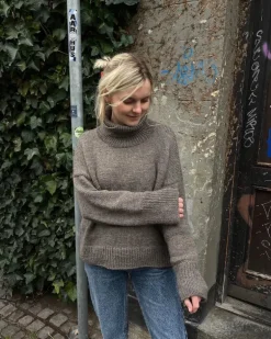 Chestnut Sweater by PetiteKnit, suomeksi in Finnish