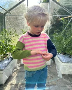 Holger Shirt by PetiteKnit, in English