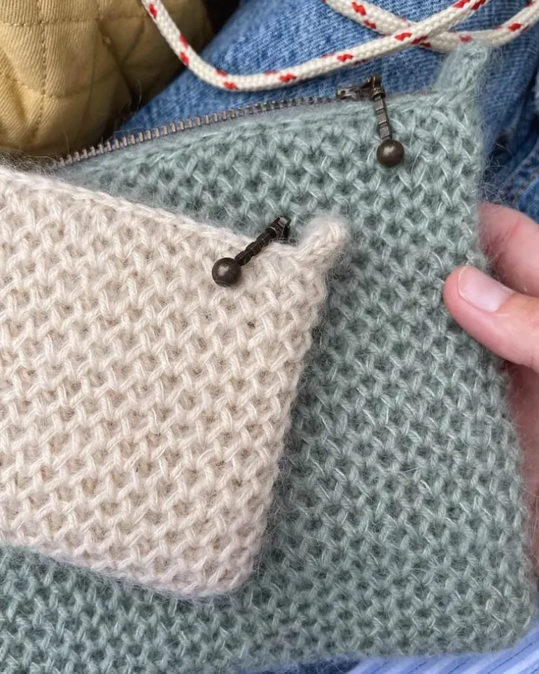 Honey Purse by PetiteKnit, in English