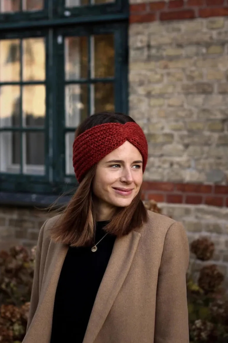 Ingeborg by PetiteKnit, in English