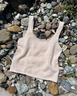 June Top PetiteKnit, in English