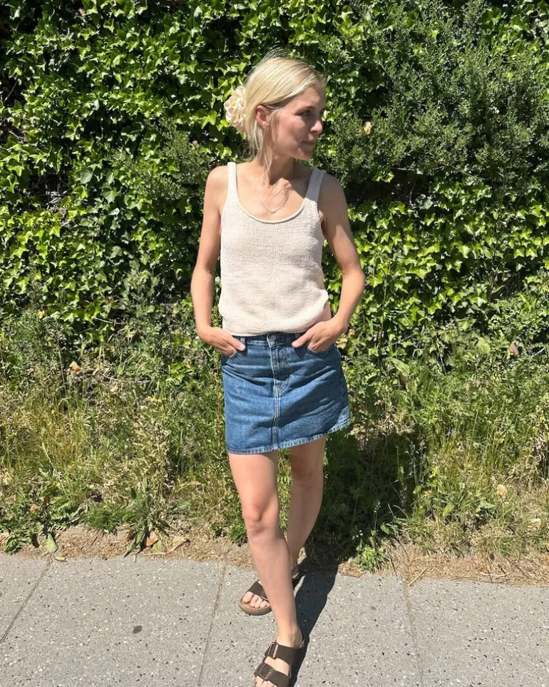 June Top PetiteKnit, in English