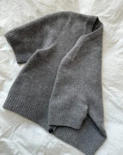 Maggie Cardigan by PetiteKnit (suomeksi)