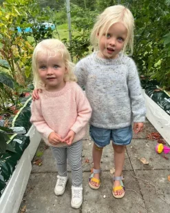 Monday Sweater Junior by PetiteKnit, in English