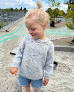 Monday Sweater Junior by PetiteKnit, in English