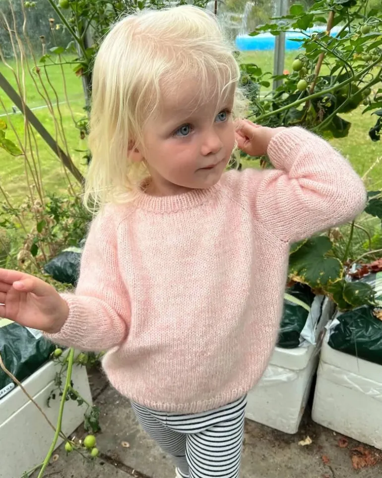 Monday Sweater Junior by PetiteKnit, in English