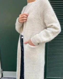 No Frills Cardigan by PetiteKnit, in English