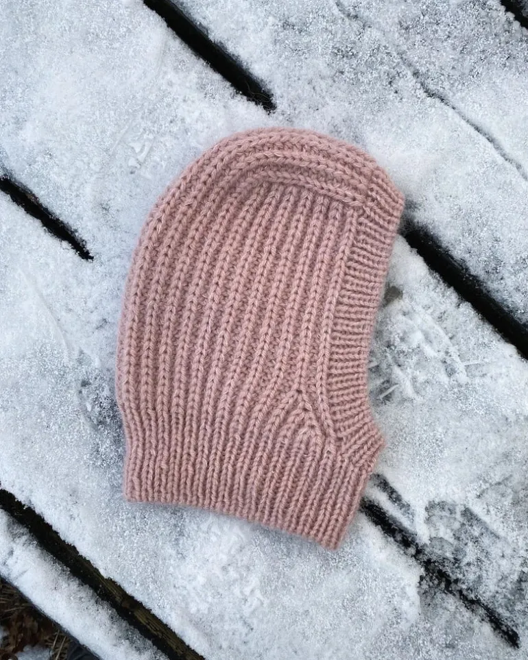 November Balaclava Mini by PetiteKnit, in English