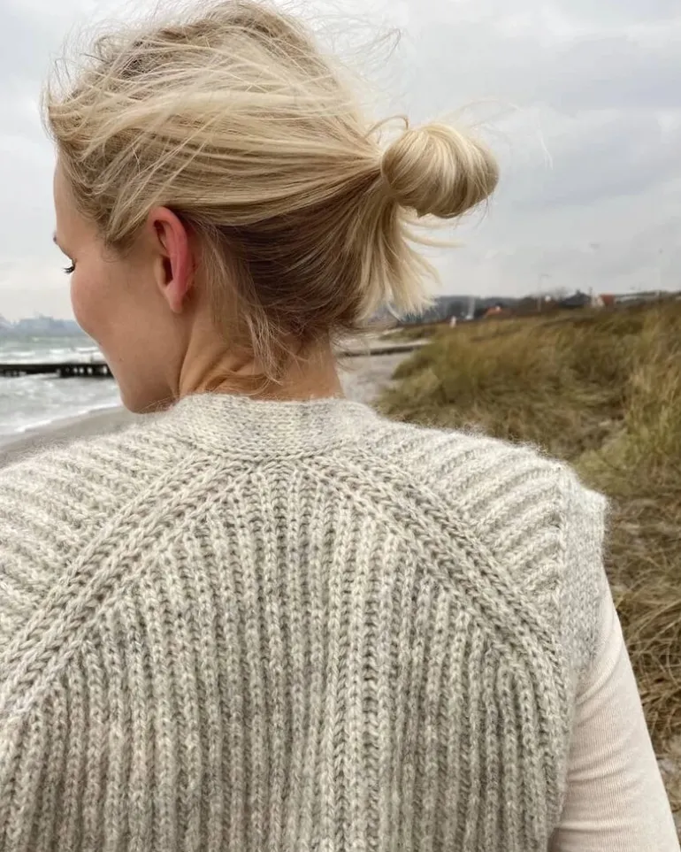 November Vest by PetiteKnit, in English