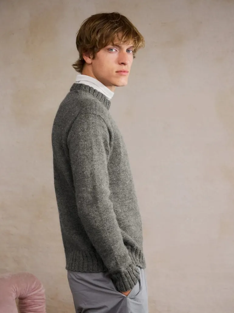 Sandnes Garn 2412_05 Brendan Sweater Man, English