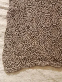 Sandnes Garn 2406_03 Colette Blanket, English