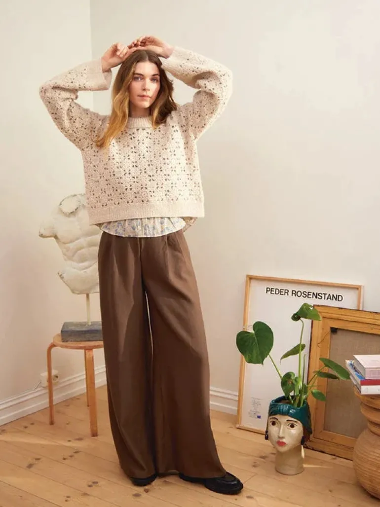Sandnes Garn 2403_06 Fleur Sweater / suomeksi