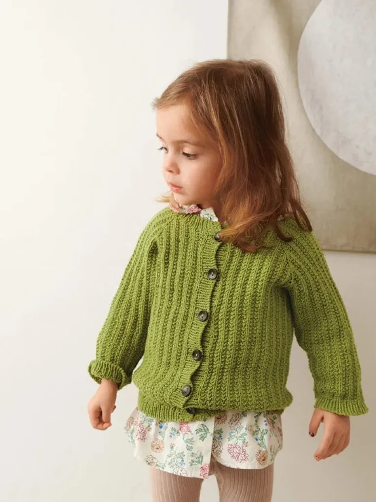 Sandnes Garn Ellis Cardigan Baby 2505_06 englanniksi