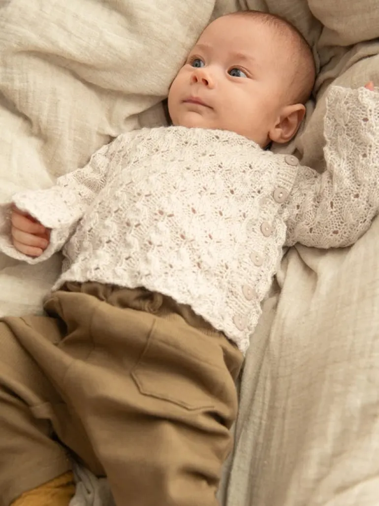 Sandnes Garn Lilja Cardigan, Diaper Pants, Tights & Bonnet Baby 2413_02, English