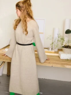 Sandnes Garn Molly Dress 2502_04, suomeksi