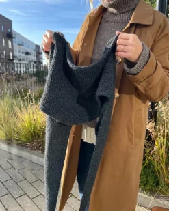 Sophie Shawl by PetiteKnit, English