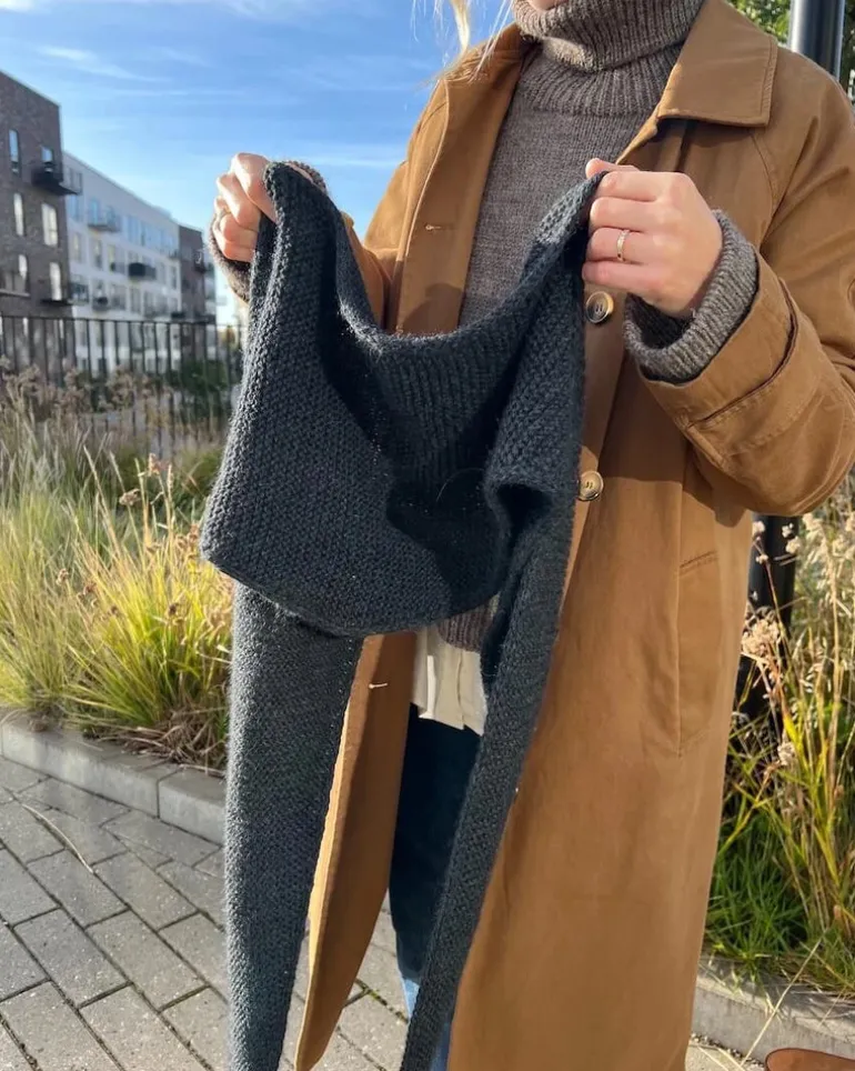 Sophie Shawl by PetiteKnit, English