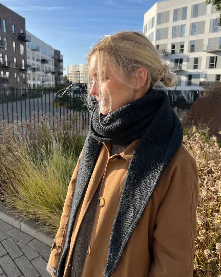 Sophie Shawl by PetiteKnit, English