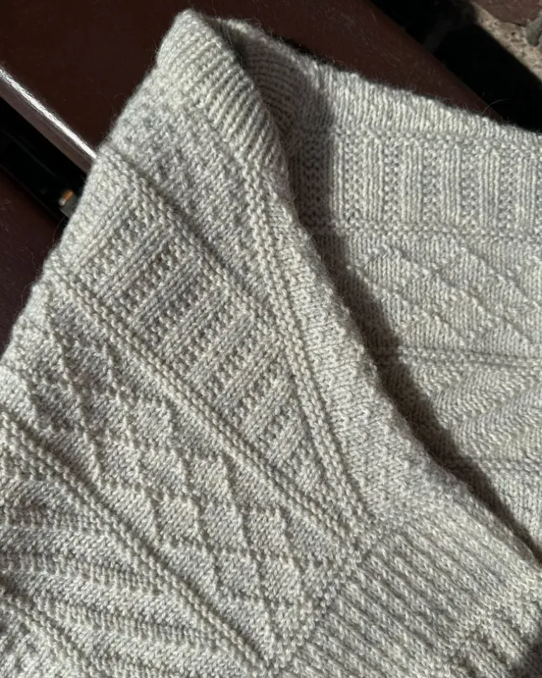 Storm Sweater by PetiteKnit, in English
