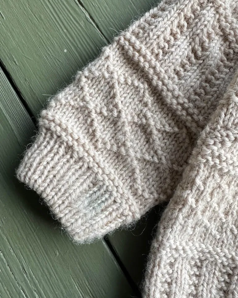Storm Sweater Junior by PetiteKnit, in English