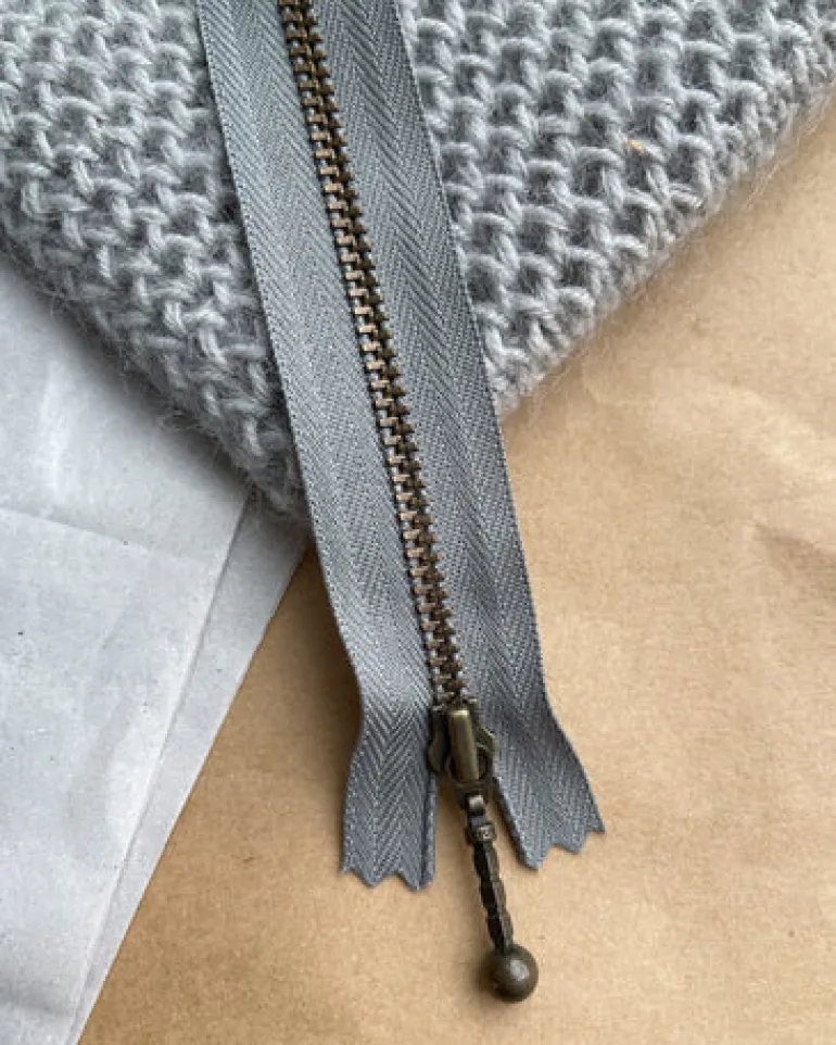 Vetoketju 23 cm PetiteKnit