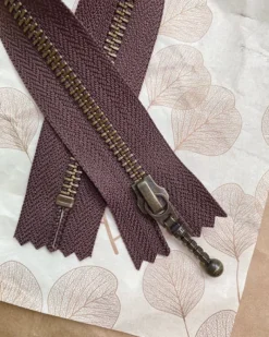 Vetoketju 23 cm PetiteKnit
