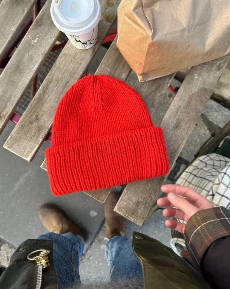 Weekend Hat by PetiteKnit, in English