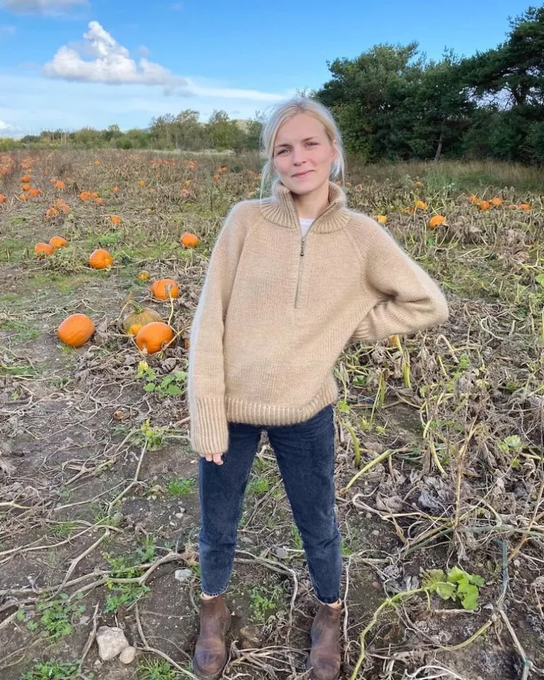 Zipper Sweater by PetiteKnit, in English